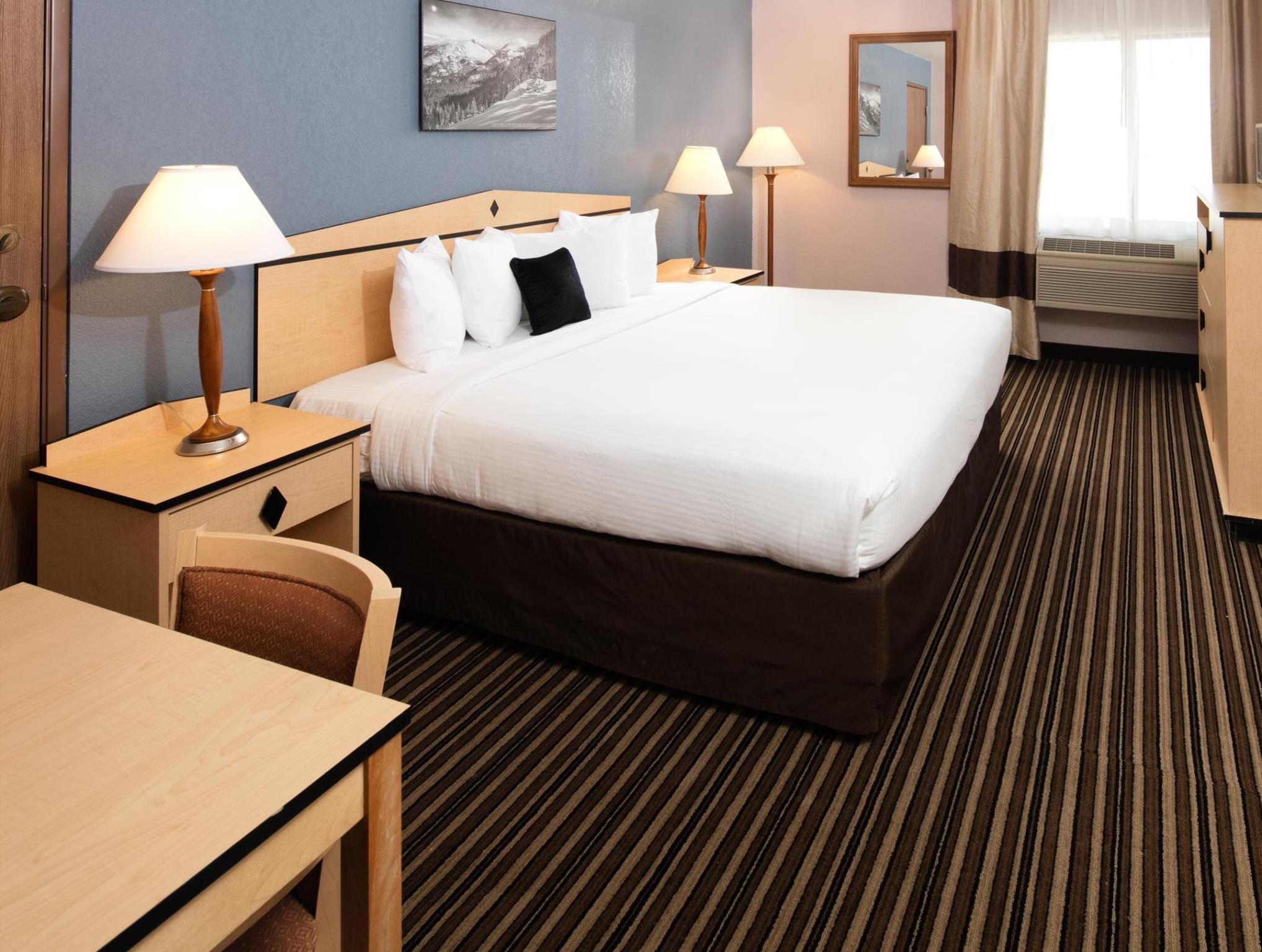 Sylo Hotel Denver Airport, A Ramada By Wyndham Aurora Exterior photo