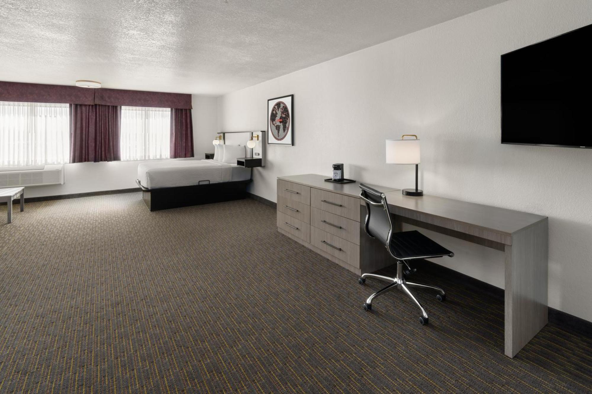 Sylo Hotel Denver Airport, A Ramada By Wyndham Aurora Exterior photo