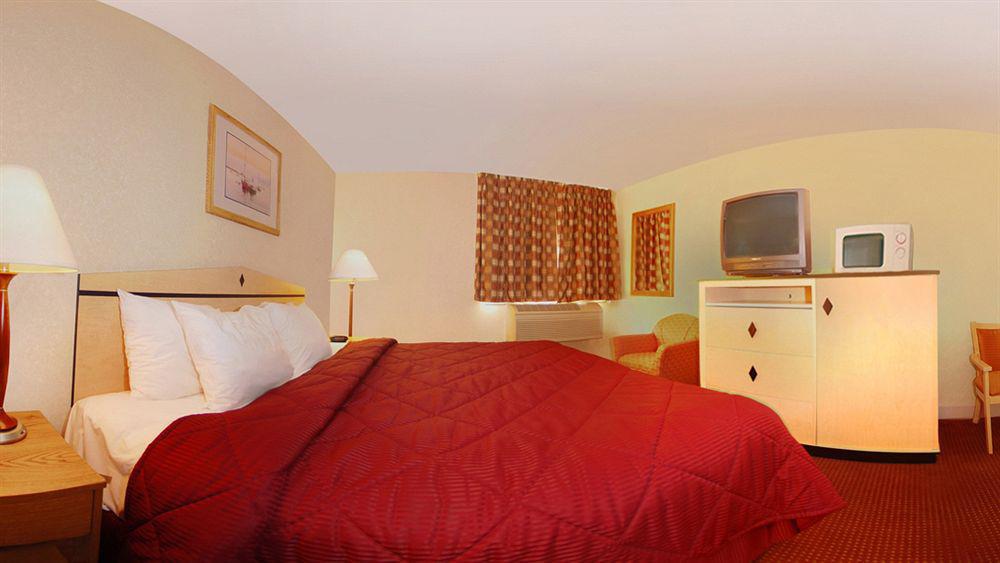 Sylo Hotel Denver Airport, A Ramada By Wyndham Aurora Room photo